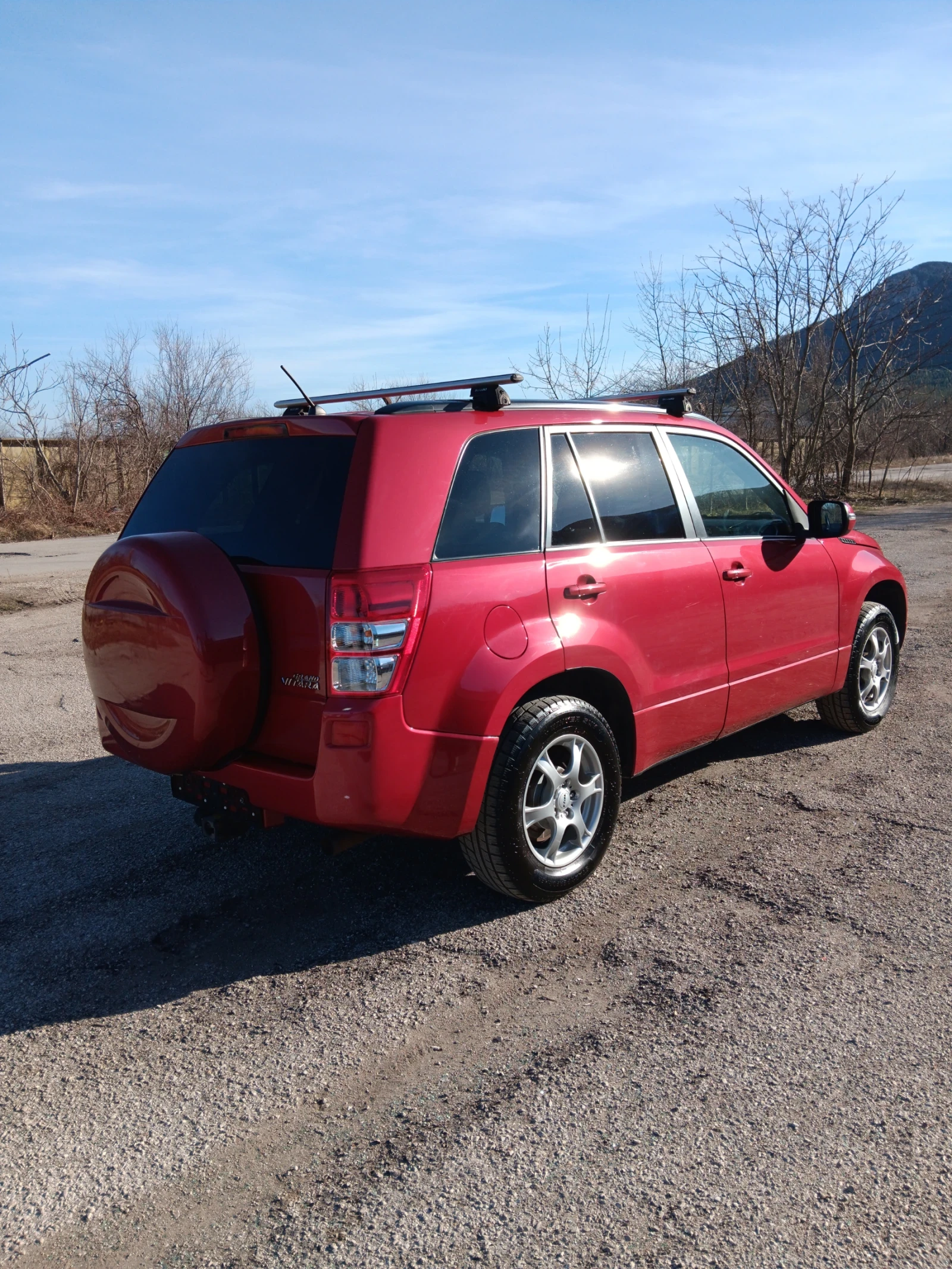 Suzuki Grand vitara 2.4 автоматик - изображение 3