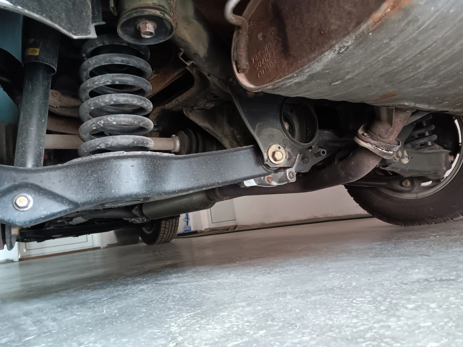 Suzuki Grand vitara 2.4 автоматик - изображение 10