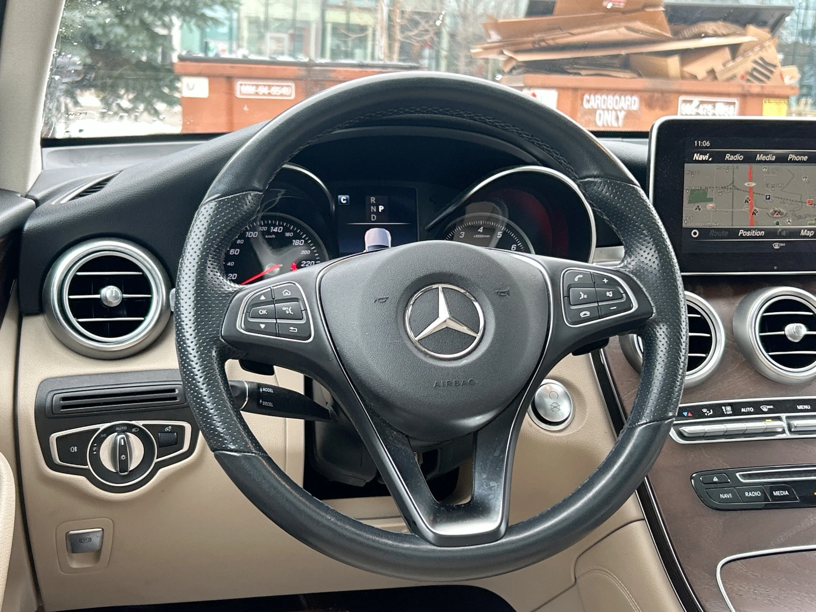 Mercedes-Benz GLC 300  - изображение 3