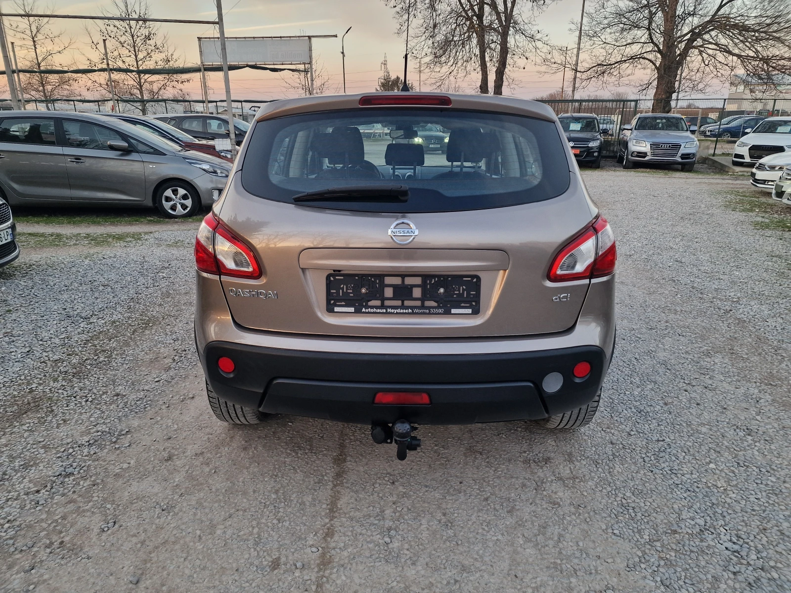 Nissan Qashqai 1.5DCI-110k.s-NAVI, снимка 5 - Автомобили и джипове - 53739249