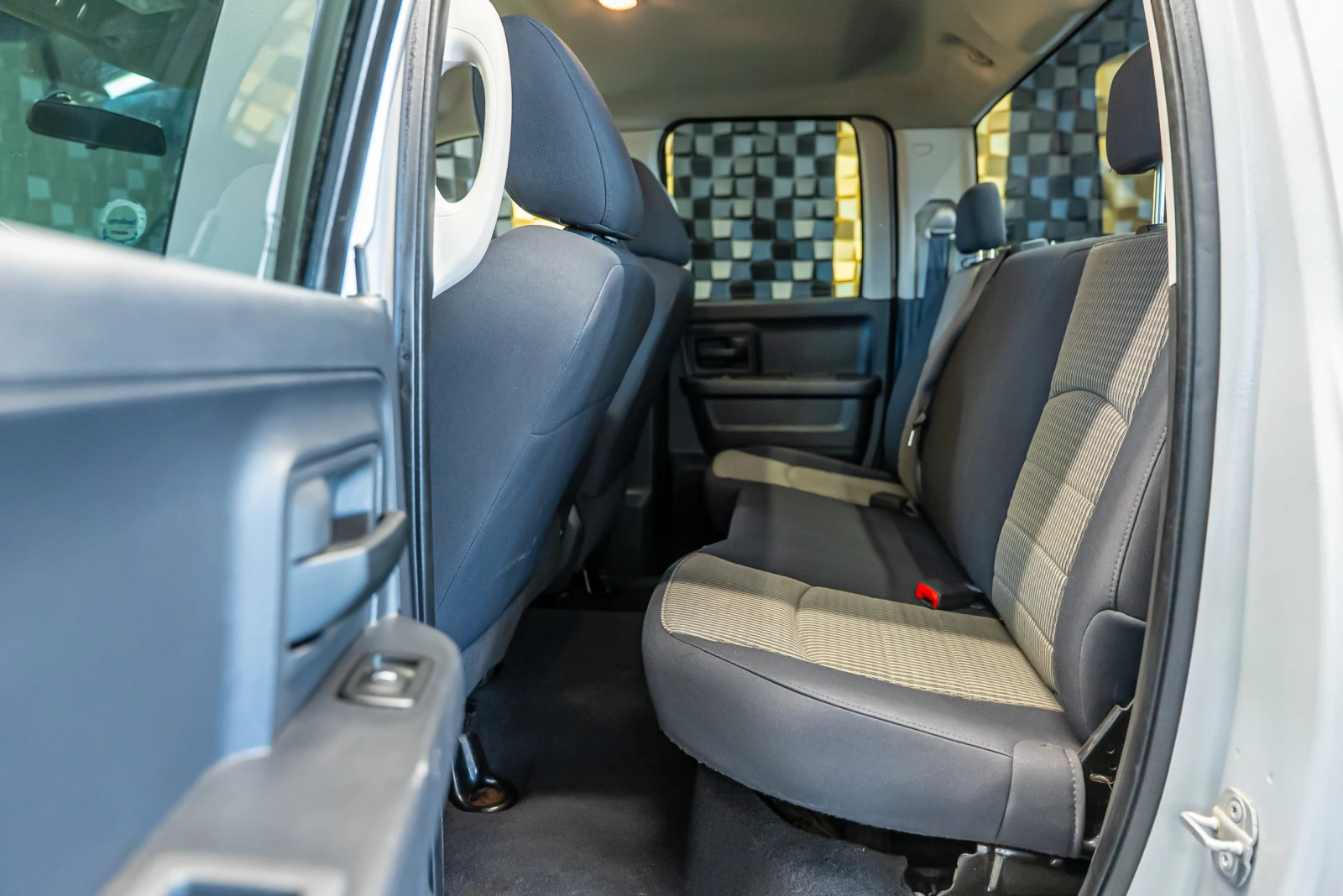 Dodge RAM 1500, снимка 10 - Автомобили и джипове - 54407876