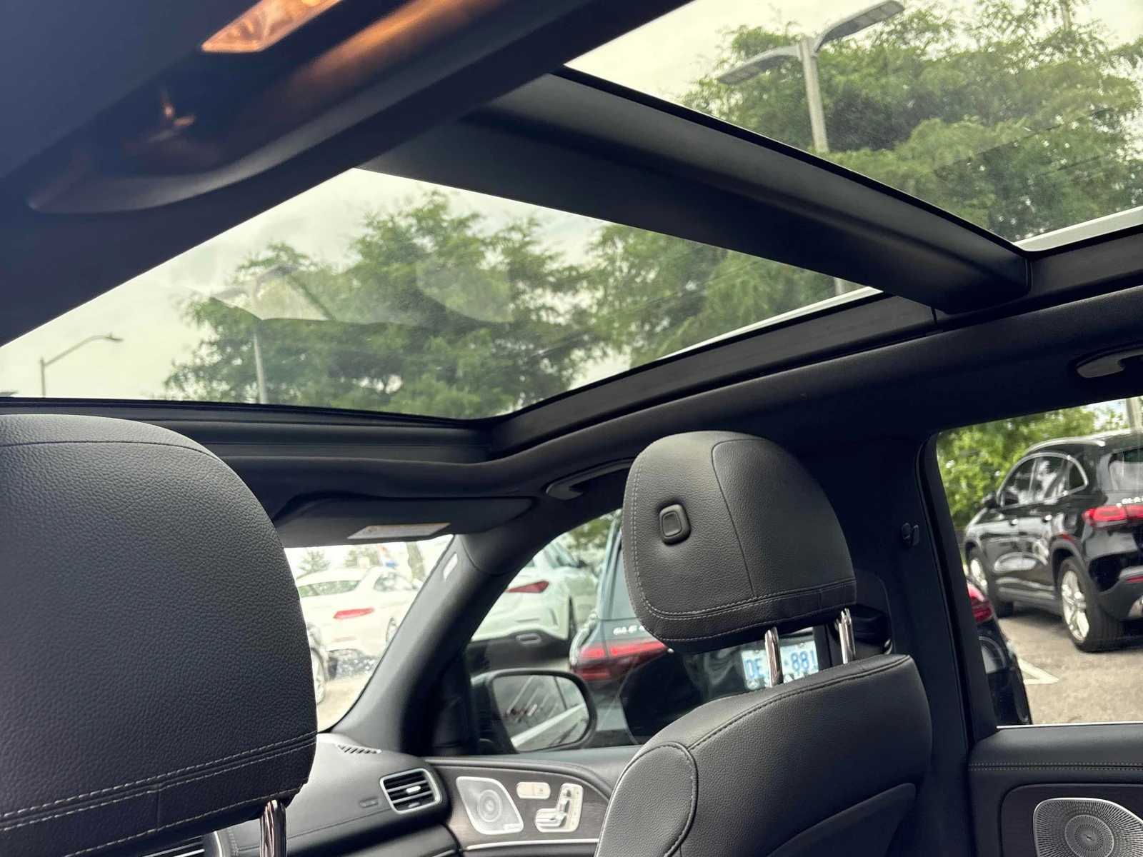 Mercedes-Benz GLE 350 4MATIC* AMG PACK* BURMESTER* HUD* 360* PANO, снимка 8 - Автомобили и джипове - 55012881