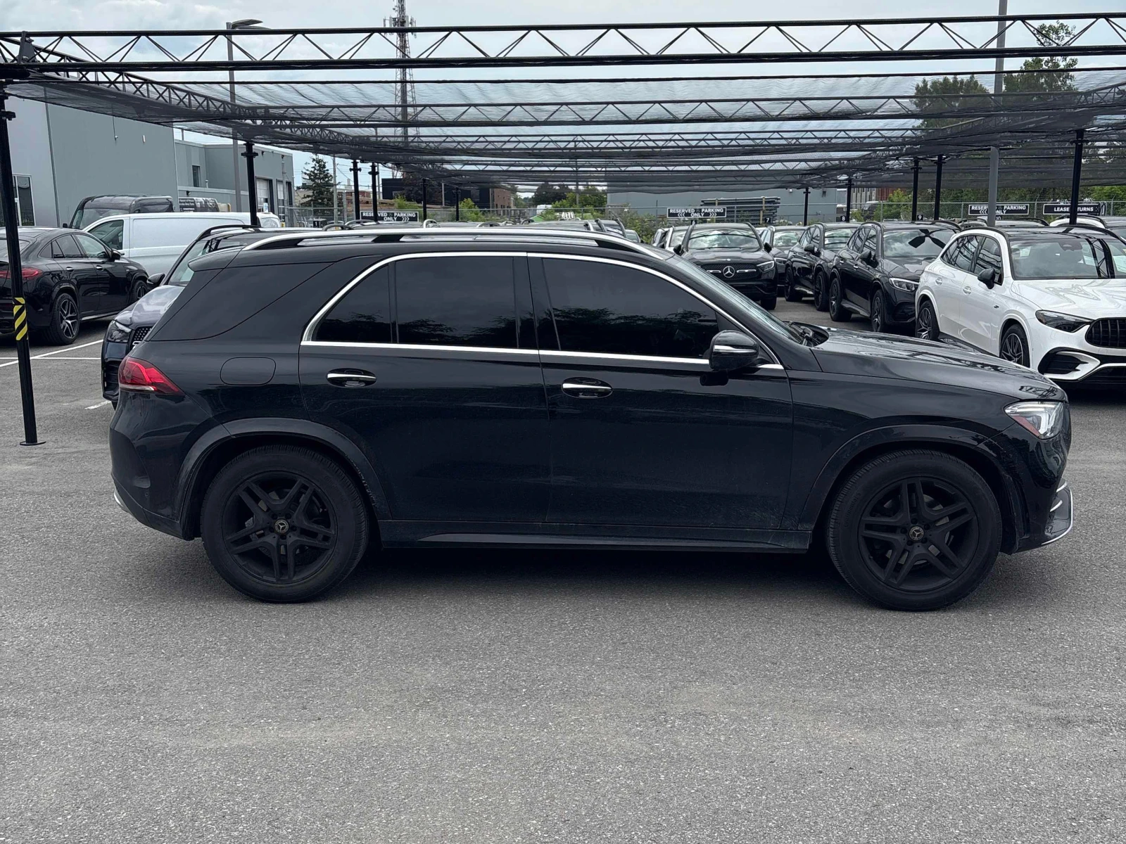 Mercedes-Benz GLE 350 4MATIC* AMG PACK* BURMESTER* HUD* 360* PANO, снимка 4 - Автомобили и джипове - 55012881