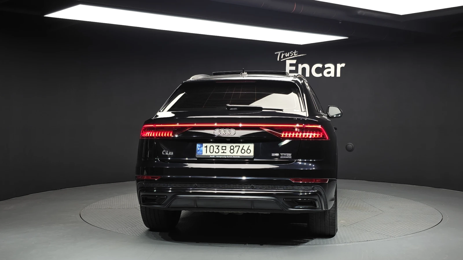 Audi Q8 55 TFSI quattro* HUD* SOFT CLOSE* 360* КРАЙНА ЦЕНА, снимка 4 - Автомобили и джипове - 55349419