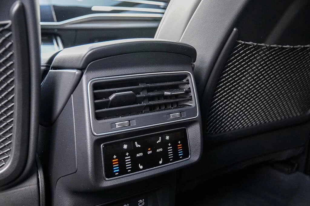 Audi SQ7 4.0 TFSI Quattro , снимка 14 - Автомобили и джипове - 56028993