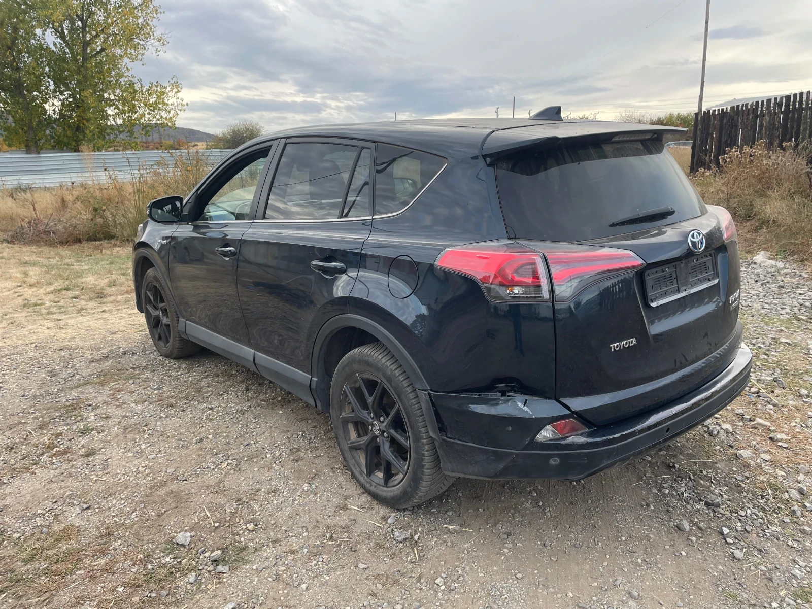 Toyota Rav4 2.5 Hybrid 4x4, снимка 3 - Автомобили и джипове - 56432945