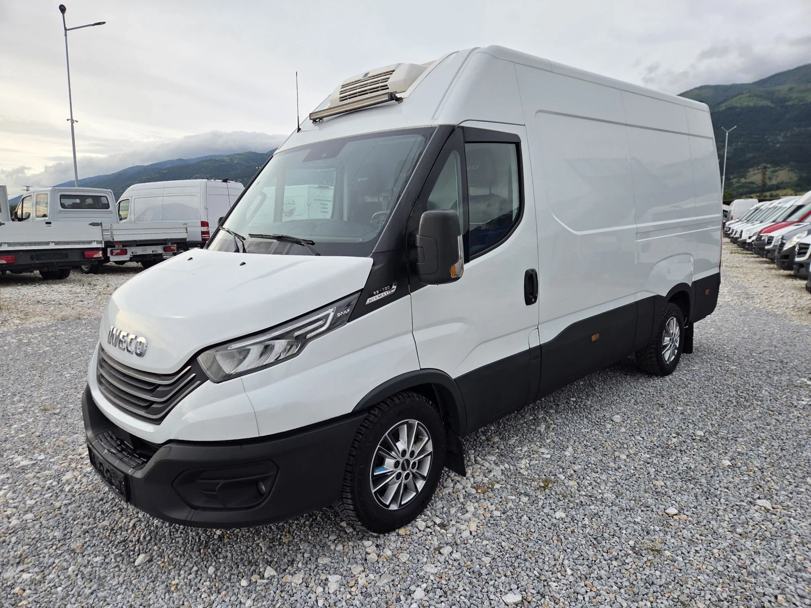 Iveco Daily 35-180, ХЛАДИЛЕН, Лед, Автомат, Нави, Клима
