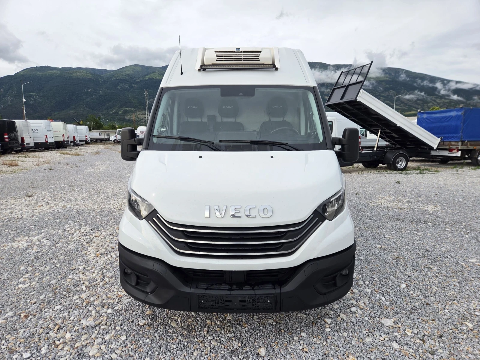 Iveco Daily 35-180, ХЛАДИЛЕН, Лед, Автомат, Нави, Клима, снимка 8 - Бусове и автобуси - 54886330