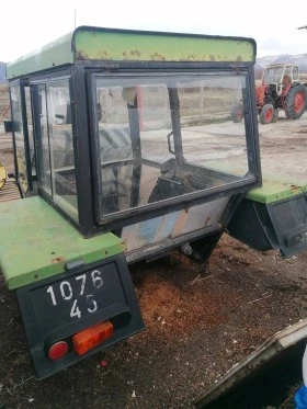 Трактор John Deere 3140, снимка 6