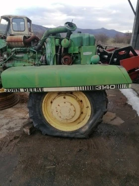 Трактор John Deere 3140, снимка 3