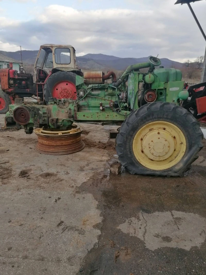 Трактор John Deere 3140, снимка 5 - Селскостопанска техника - 44369336