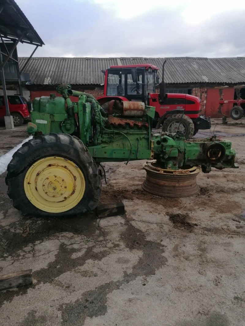 Трактор John Deere 3140, снимка 4 - Селскостопанска техника - 44369336