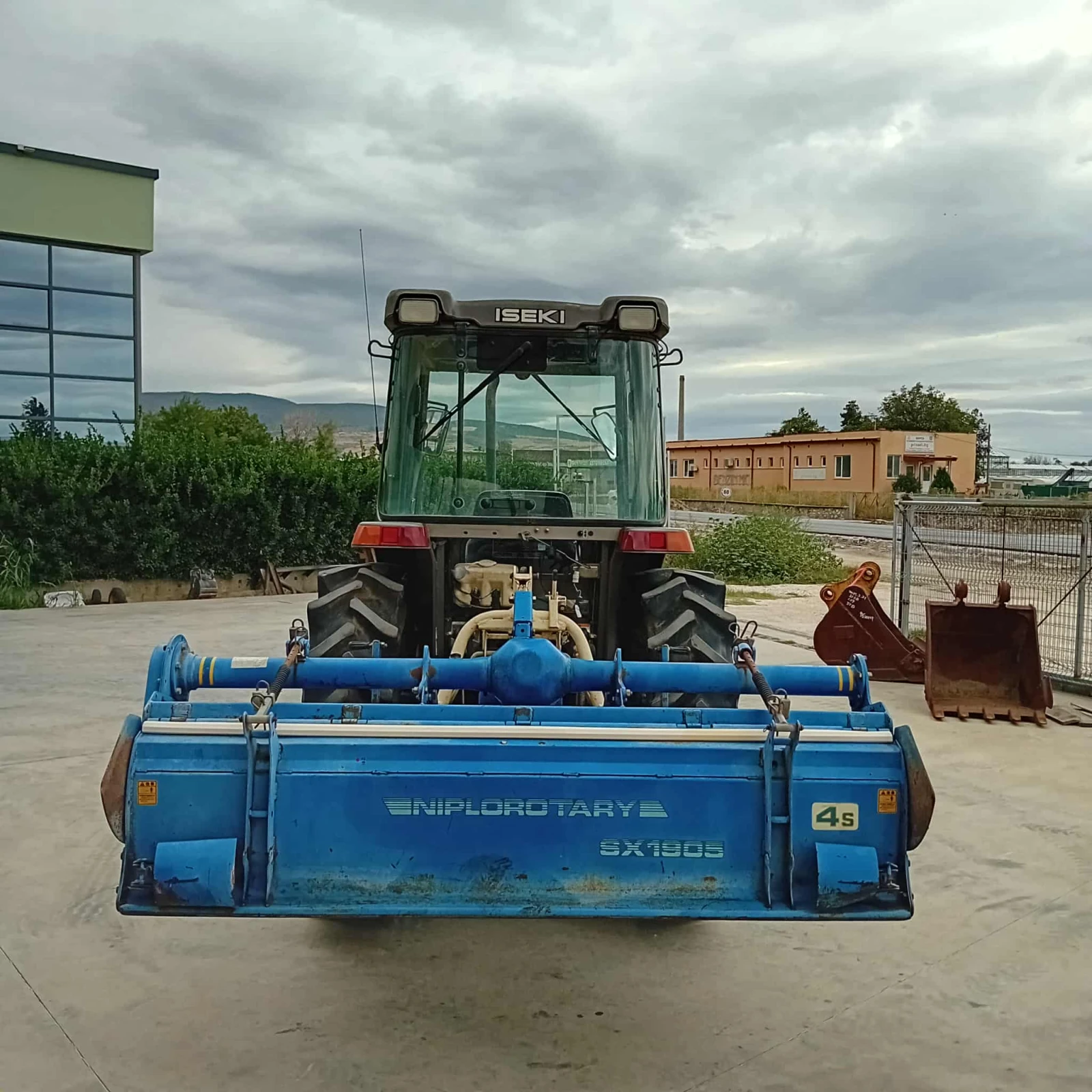 Трактор ISEKI TG553F * НАЛИЧЕН * КЛИМАТИК * ТОП СЪСТОЯНИЕ *  - изображение 6