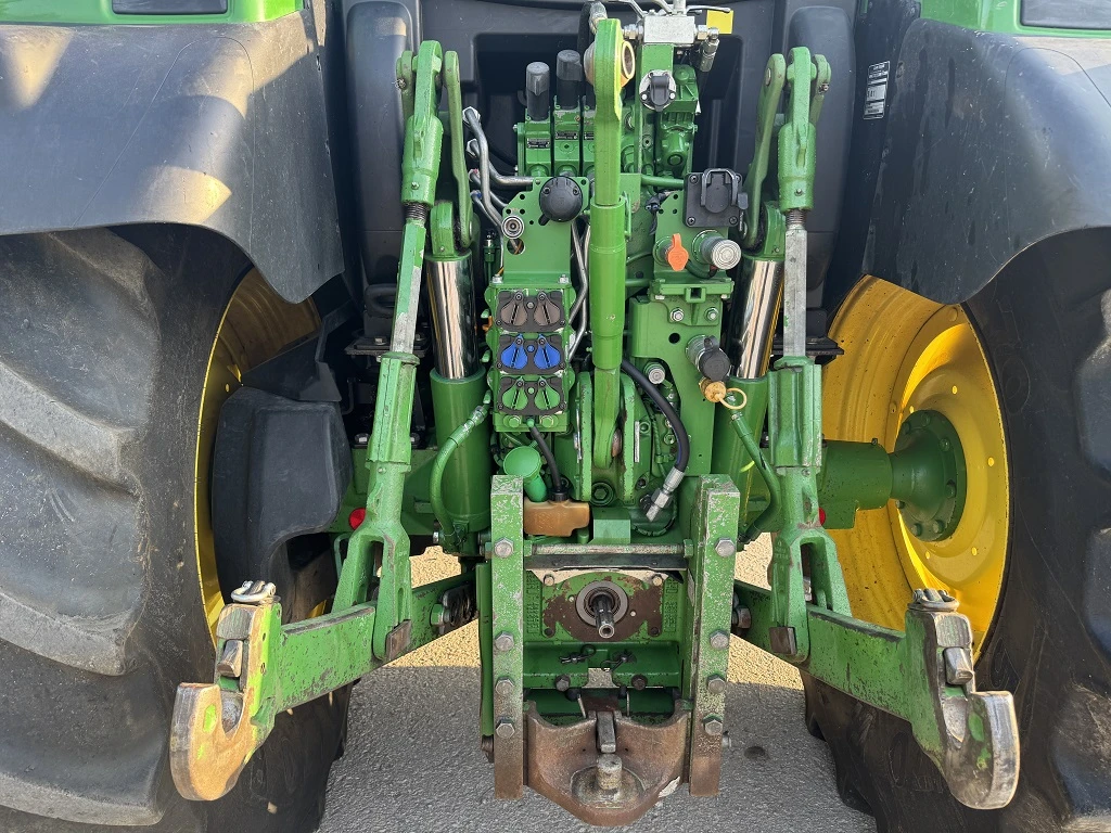 Трактор John Deere 6135R GPS ЛИЗИНГ, снимка 7 - Селскостопанска техника - 56585128