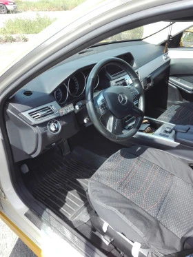 Mercedes-Benz E 200 bluetek, снимка 12