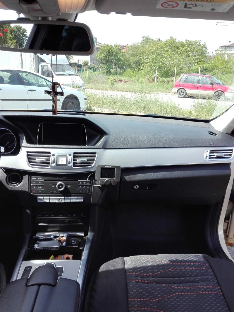 Mercedes-Benz E 200 bluetek, снимка 13 - Автомобили и джипове - 46626701