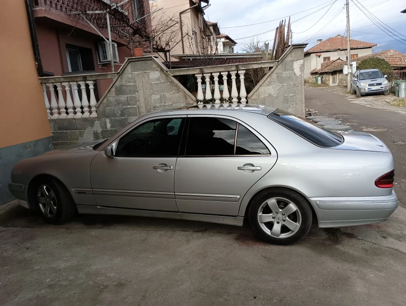 Mercedes-Benz E 220 W210, снимка 9 - Автомобили и джипове - 49532439