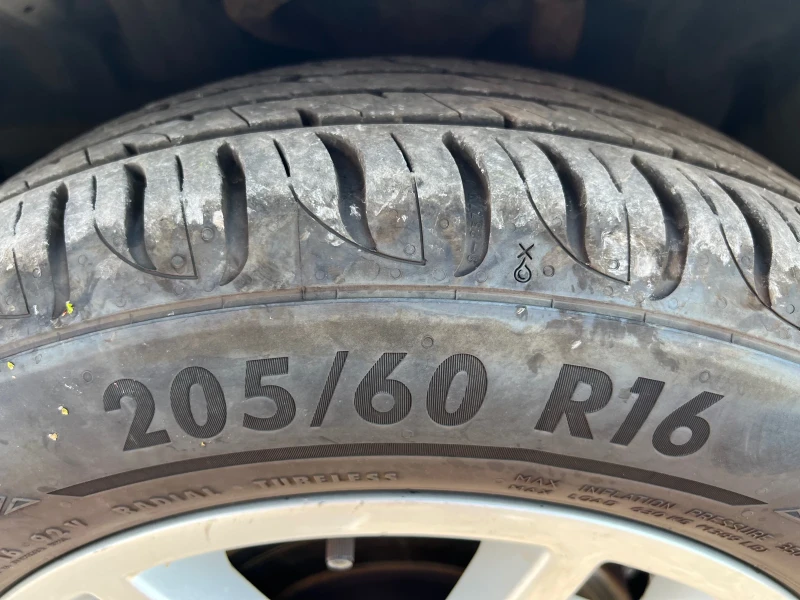 Mitsubishi Lancer 1.6 i Schweiz, снимка 8 - Автомобили и джипове - 51667834