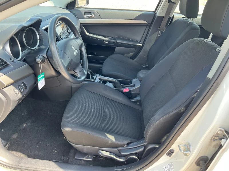 Mitsubishi Lancer 1.6 i Schweiz, снимка 10 - Автомобили и джипове - 51667834