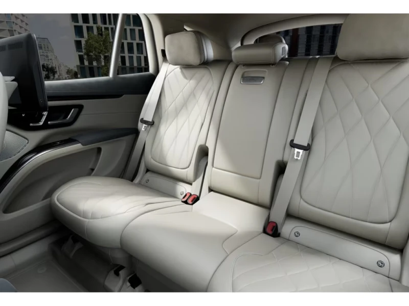 Mercedes-Benz EQS 580/544HP/SUV/4M/AMG/BUSINESS/7SEATS/WSCREEN/725v, снимка 11 - Автомобили и джипове - 51822296