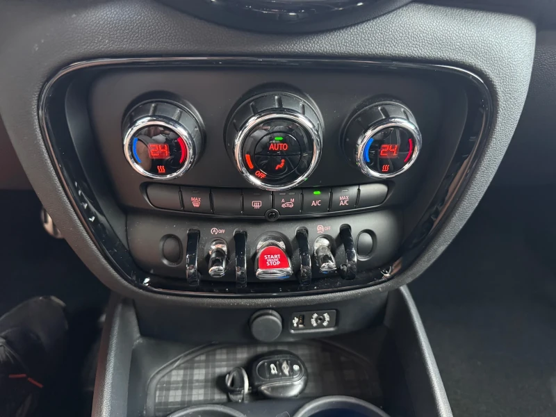 Mini Clubman МИНИ КЛЪБМЕН КУПЕР D, снимка 13 - Автомобили и джипове - 51953660