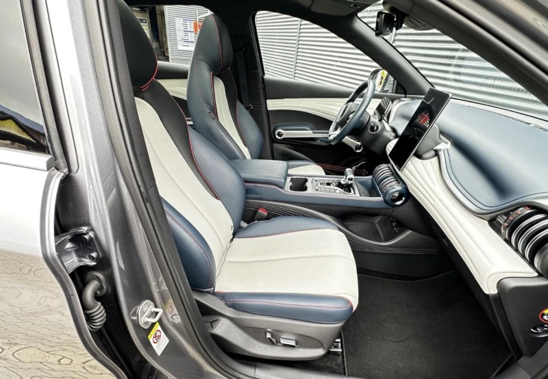 BYD Atto3 60 kwh/Desing, снимка 13 - Автомобили и джипове - 52017661