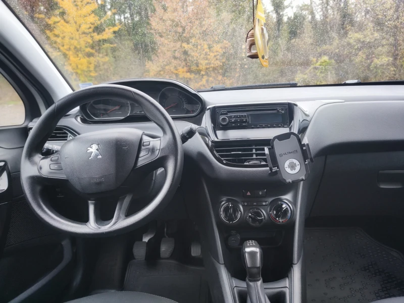 Peugeot 208, снимка 7 - Автомобили и джипове - 52631944