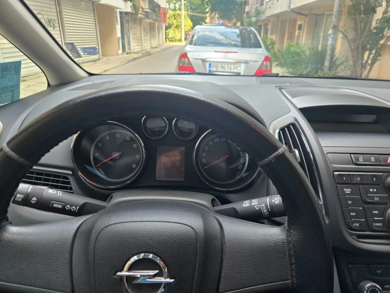 Opel Zafira, снимка 12 - Автомобили и джипове - 52142616