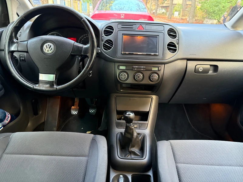 VW Golf Plus, снимка 8 - Автомобили и джипове - 52143569