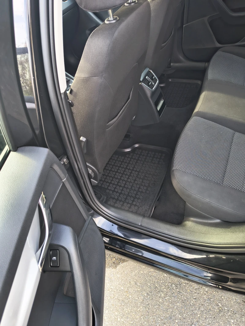 Skoda Octavia, снимка 12 - Автомобили и джипове - 52925333