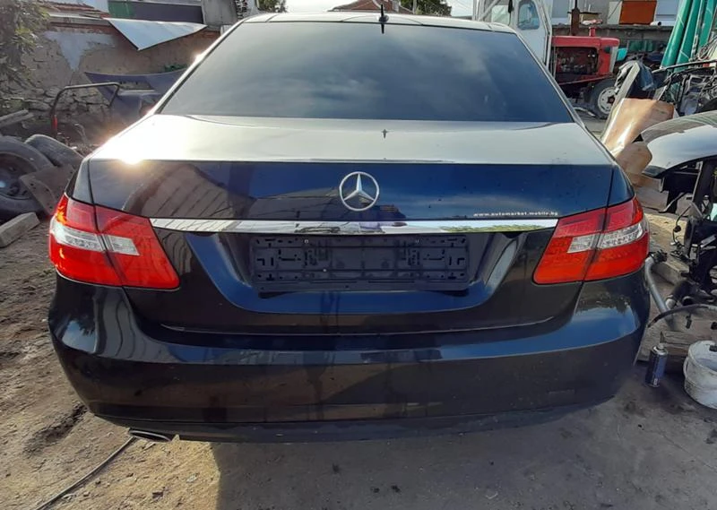 Mercedes-Benz E 250 AMG, снимка 2 - Автомобили и джипове - 47403389