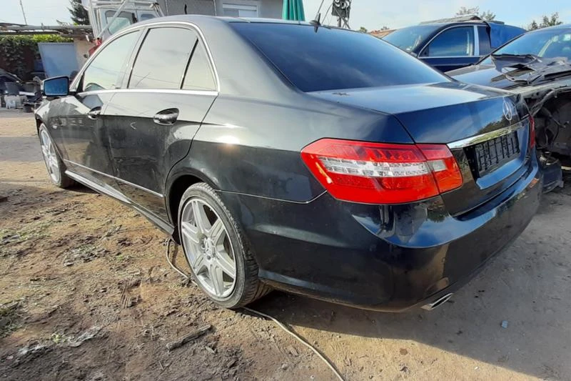 Mercedes-Benz E 250 AMG, снимка 1 - Автомобили и джипове - 47403389