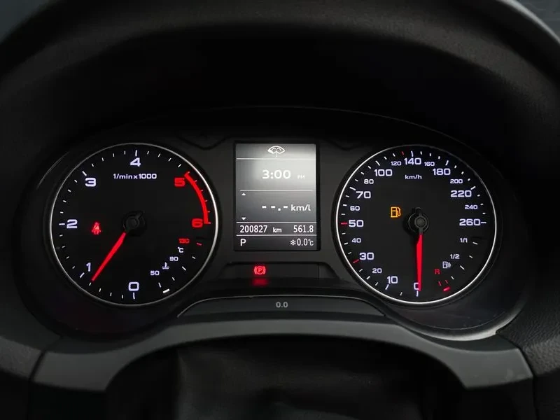 Audi A3 1.6 TDI, снимка 8 - Автомобили и джипове - 54971445