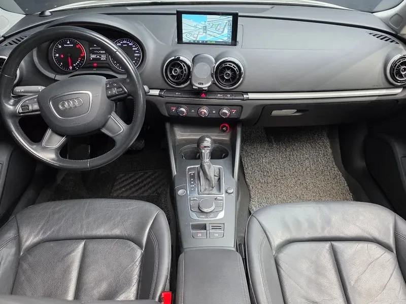 Audi A3 1.6 TDI, снимка 7 - Автомобили и джипове - 54971445