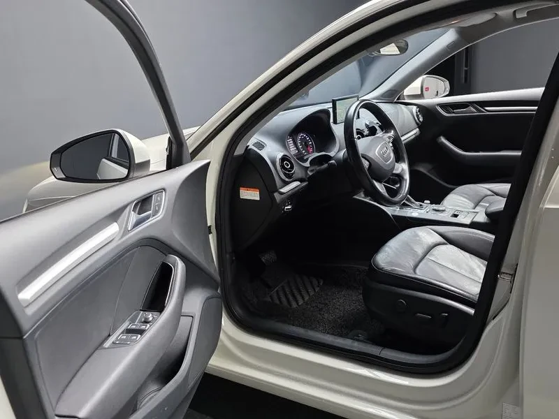 Audi A3 1.6 TDI, снимка 10 - Автомобили и джипове - 54971445
