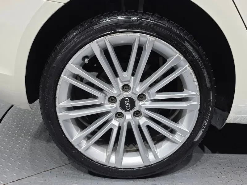 Audi A3 1.6 TDI, снимка 5 - Автомобили и джипове - 54971445