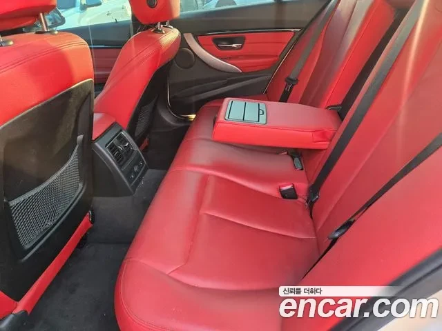 BMW 330 i, АВТОКРЕДИТ, снимка 15 - Автомобили и джипове - 56071677