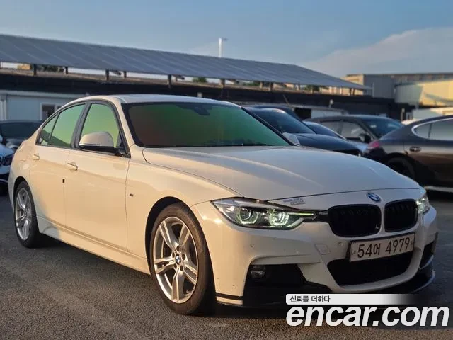 BMW 330 i, АВТОКРЕДИТ, снимка 2 - Автомобили и джипове - 56071677