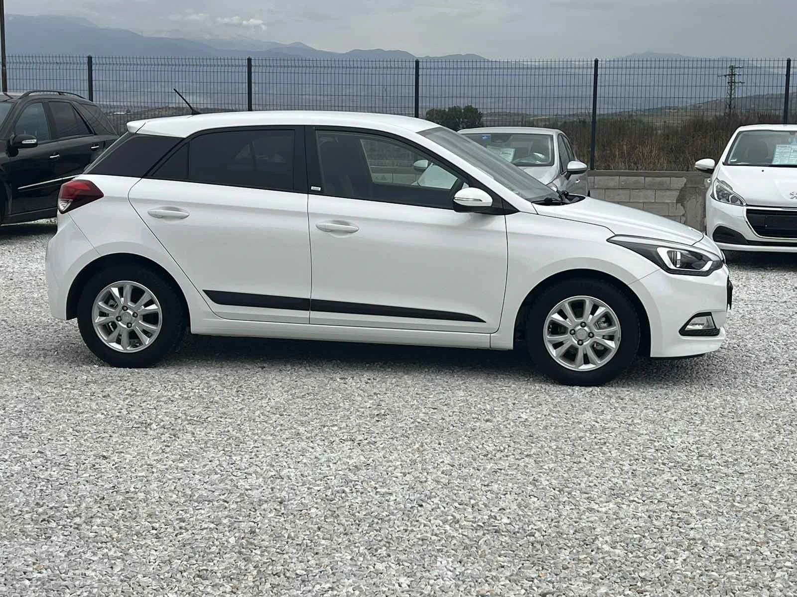 Hyundai I20 1.2i * Passion*  - изображение 8