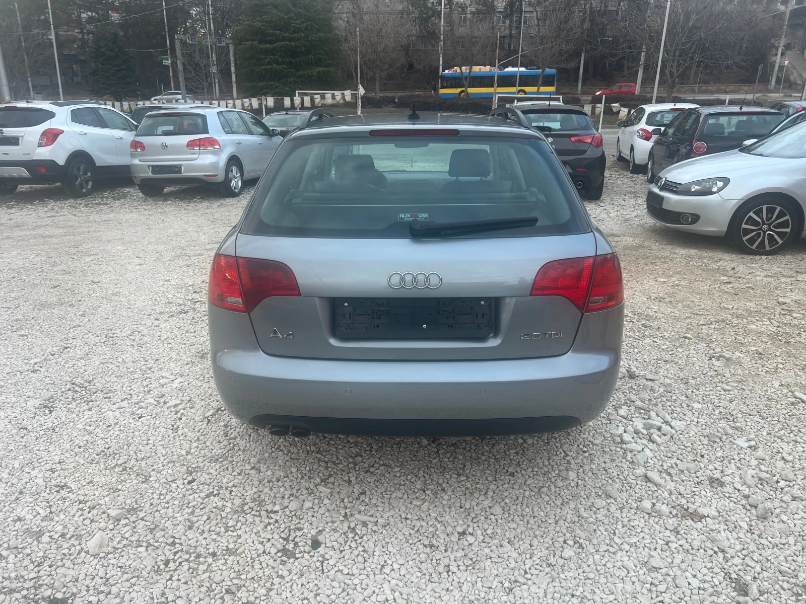 Audi A4 2.0 TDI NAVI - изображение 4