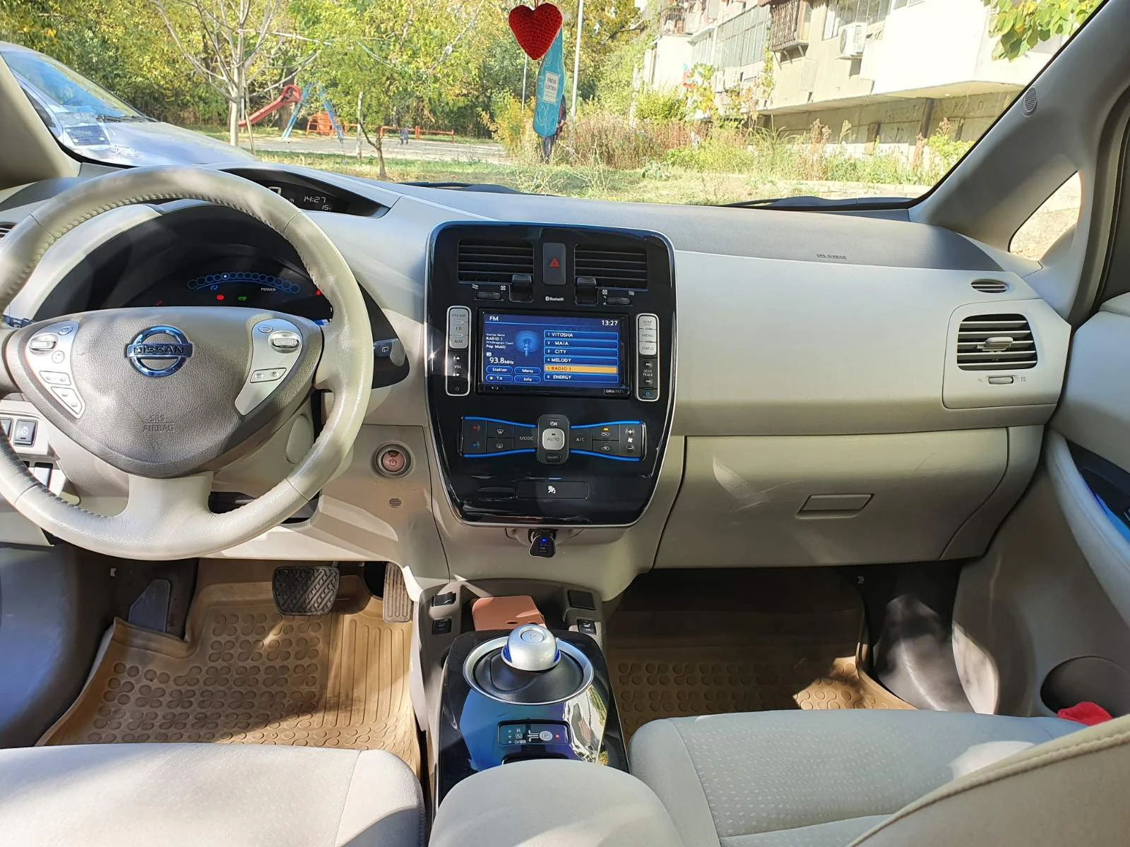 Nissan Leaf   - изображение 5