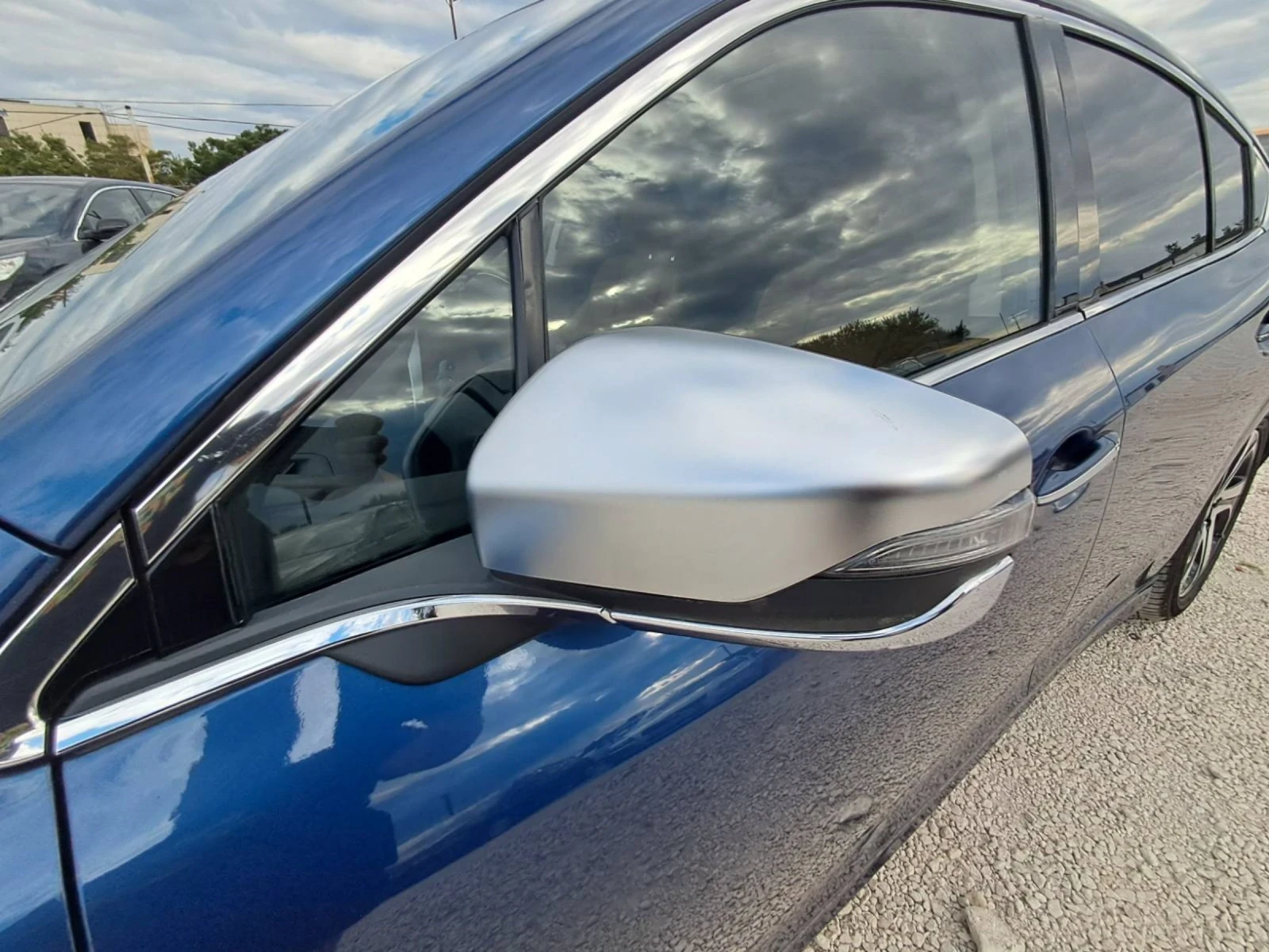 Subaru Legacy 2.4  | Mobile.bg   12