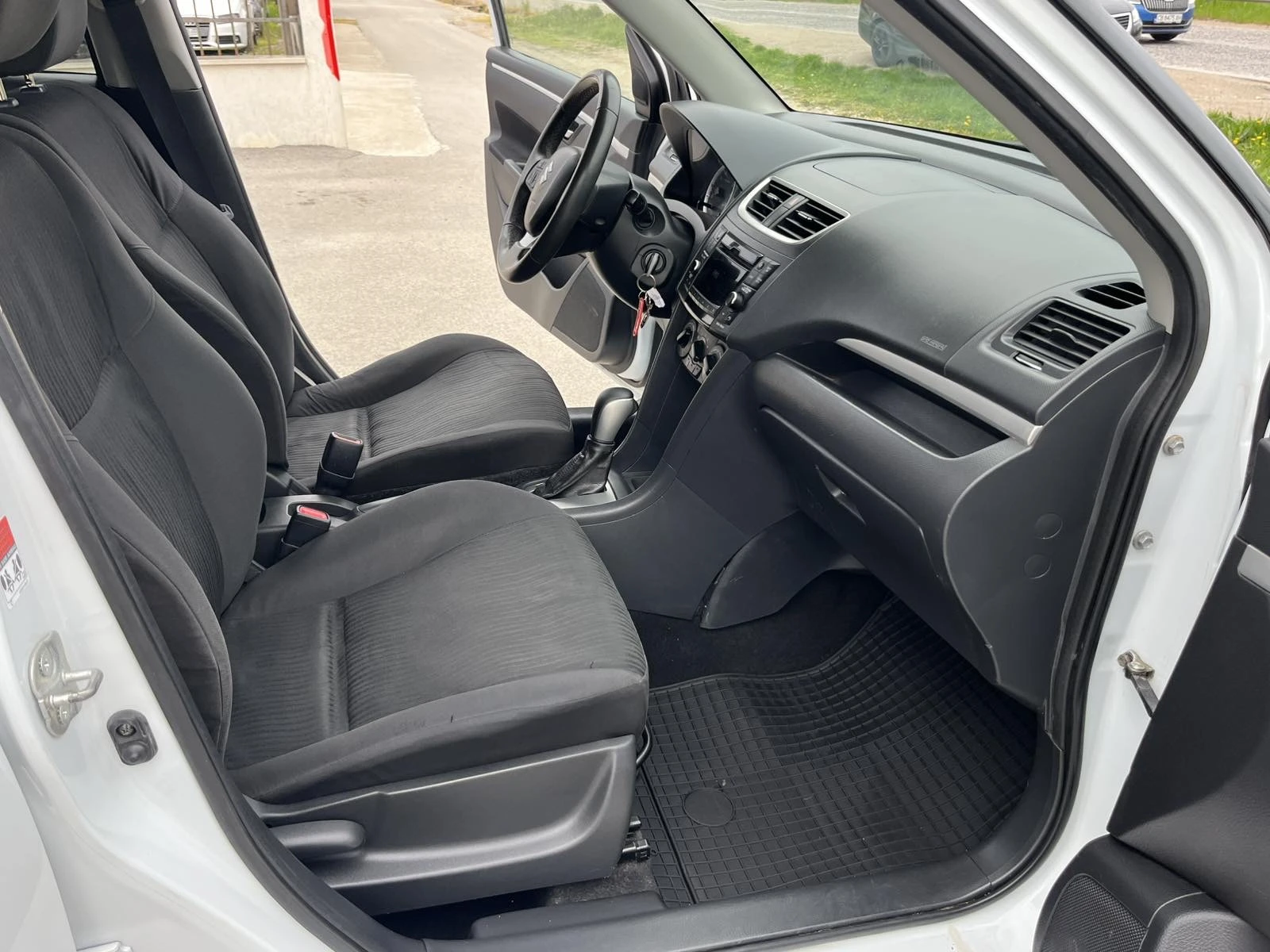 Suzuki Swift FACE 1.3I 94�� EURO 5B ������� ���� ������ | Mobile.bg � ����������� 11