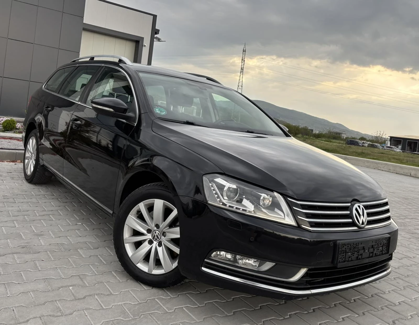 VW Passat 2.0TDi/140кс/DSG/HiGHLiNE/Германия/LED/NAVi/, снимка 2 - Автомобили и джипове - 54371524