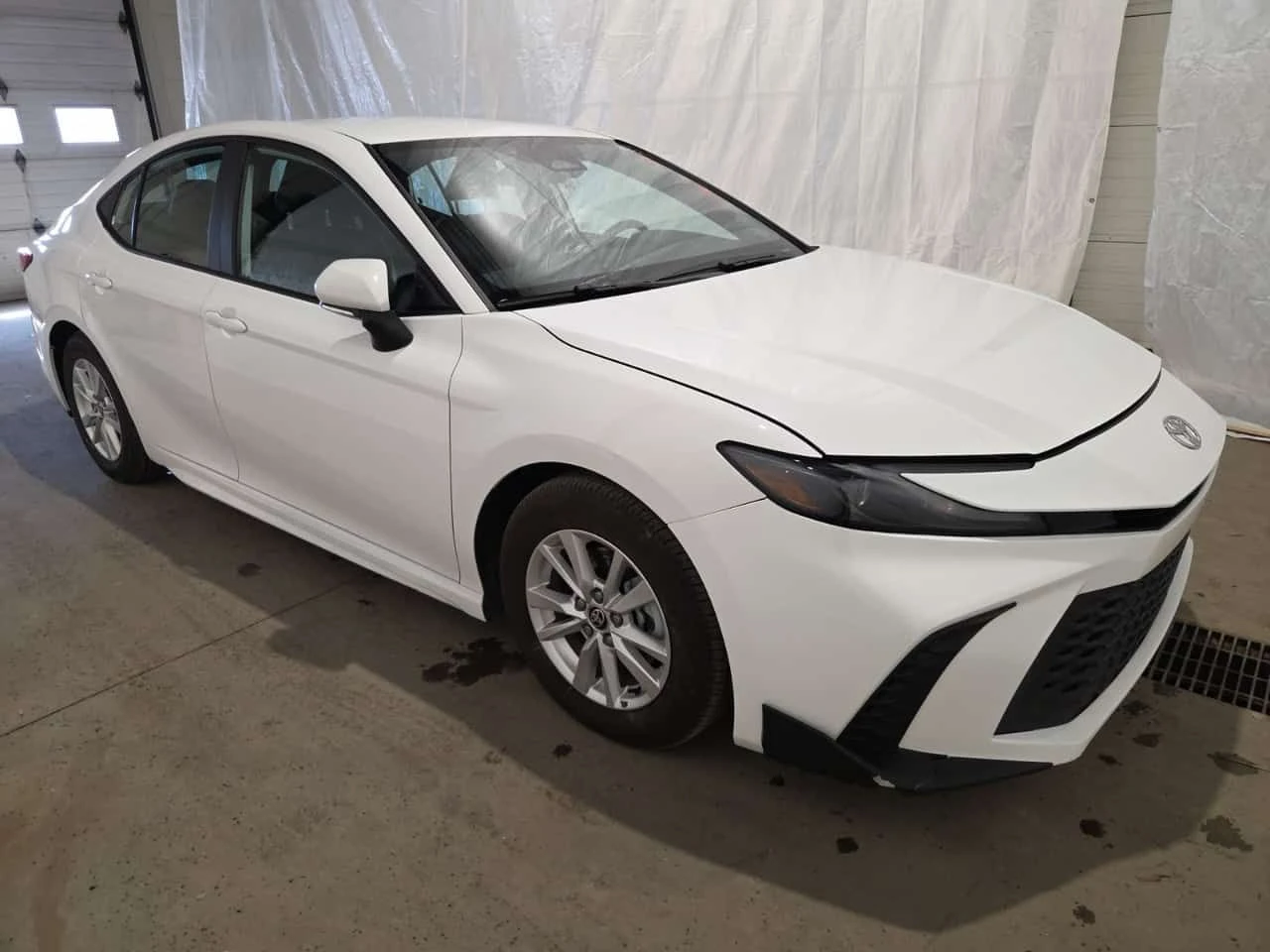 Toyota Camry * SE * CARFAX * DISTRONIC * 2 КЛЮЧА * ПОДГРЕВИ, снимка 3 - Автомобили и джипове - 54445393