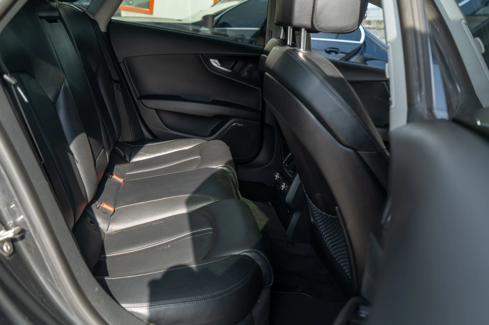 Audi A7 3.0TDI = QUATTRO = CARBON = ГАРАНЦИЯ = ЛИЗИНГ, снимка 11 - Автомобили и джипове - 54511861