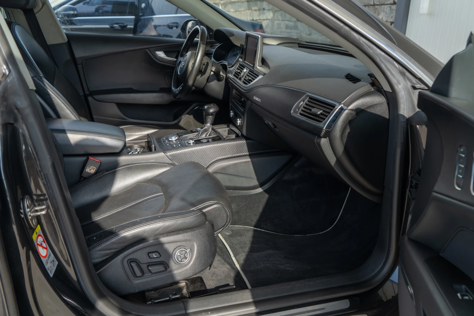 Audi A7 3.0TDI = QUATTRO = CARBON = ГАРАНЦИЯ = ЛИЗИНГ, снимка 9 - Автомобили и джипове - 54511861