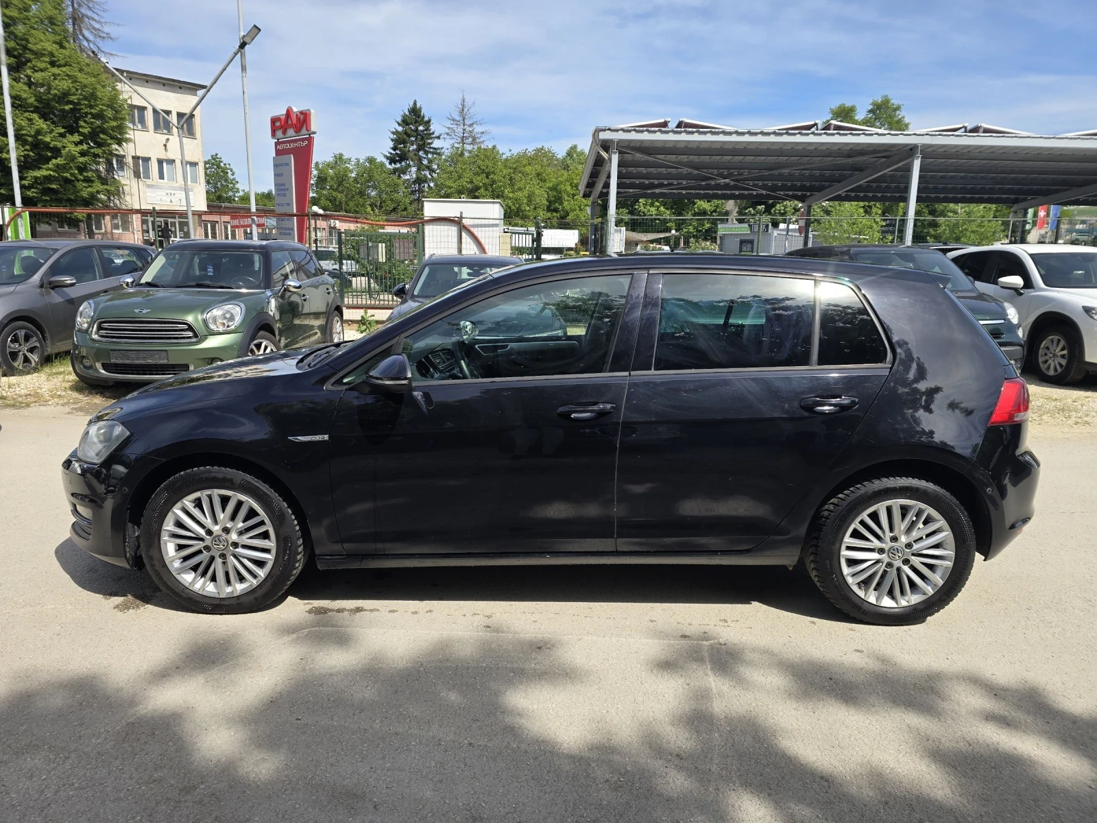 VW Golf 1.6TDI 105к.с Highline , снимка 7 - Автомобили и джипове - 54700231