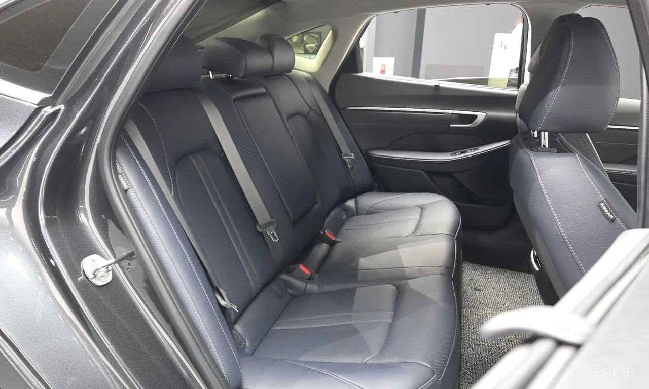 Hyundai Sonata The Edge Exclusive | Панорама | Кожа | LED | Камер, снимка 12 - Автомобили и джипове - 54967624