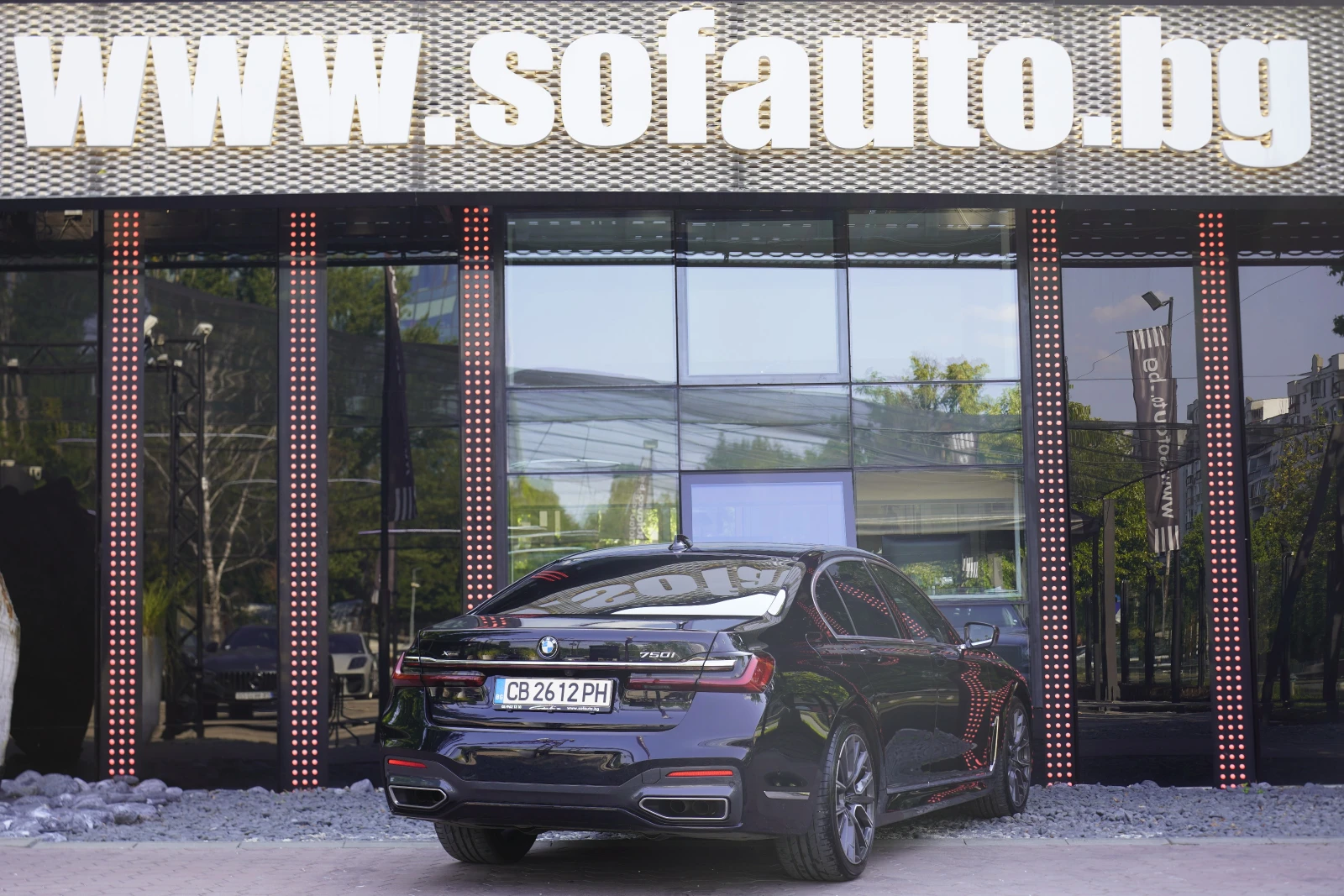 BMW 750 i xDrive M Package Individual, снимка 6 - Автомобили и джипове - 55170625